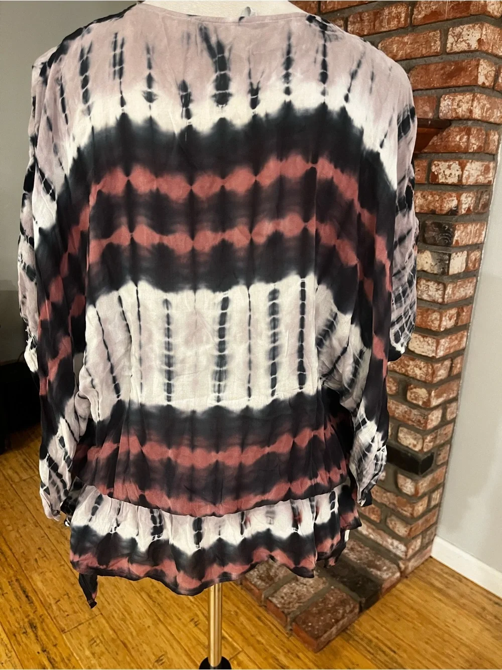Young Fabulous & Broke Women’s Black and Rust Tie-Dye Long Sleeve Top